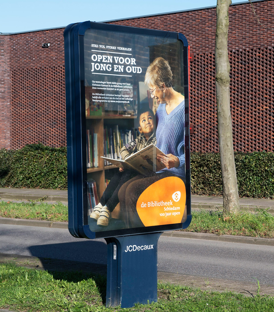 Ontworpen reclamebord voor de gemeente Bibliotheek Schiedam